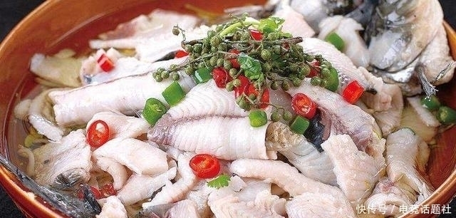 大厨|大厨教学水煮鱼的家常做法,详细讲解鱼片腌制技巧,鱼肉滑嫩无腥