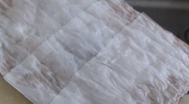 菜板发霉洗不干净？做到几个清洗步骤，菜板多用10年不发霉不开裂