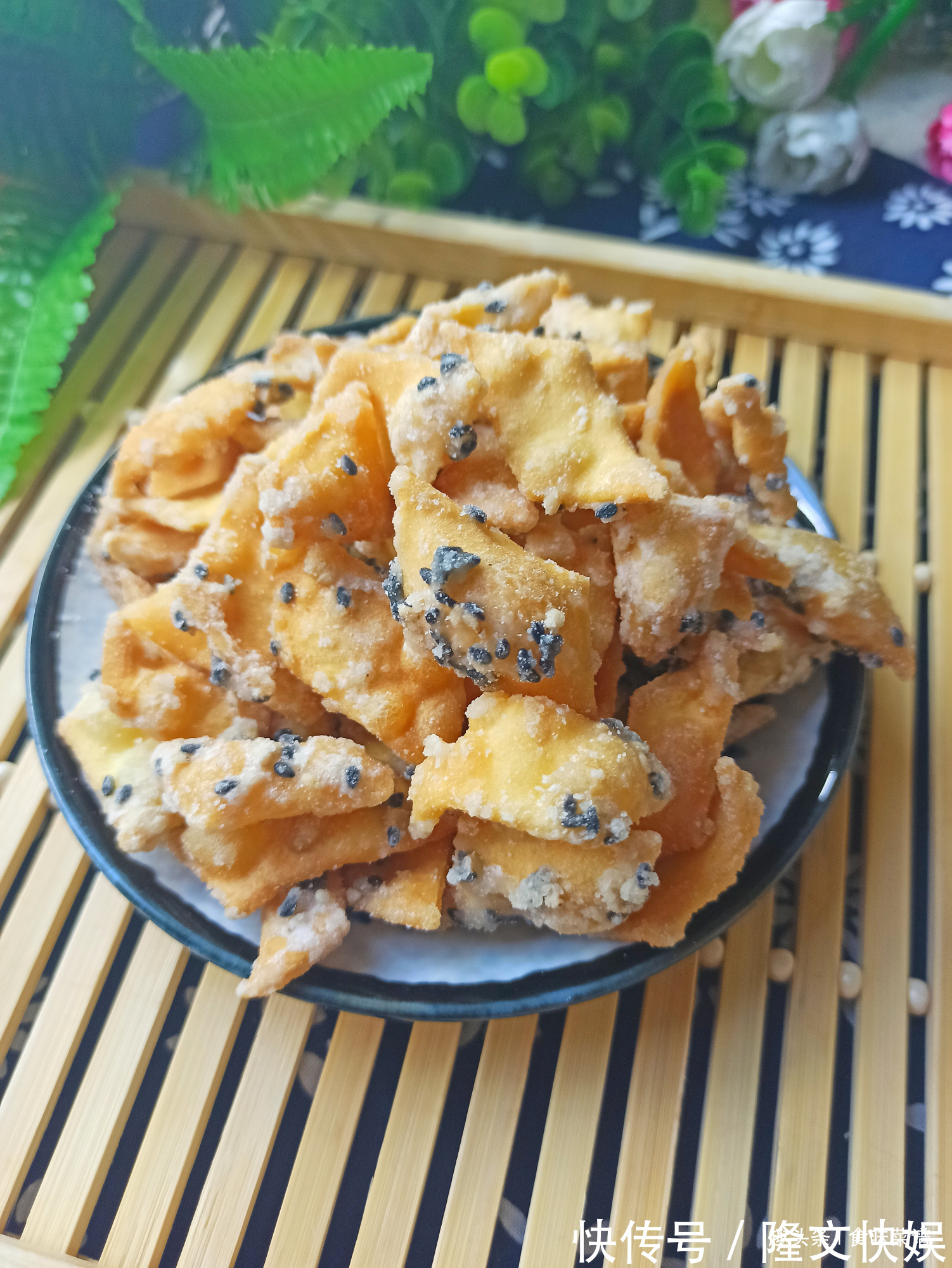 黑芝麻|超好吃的挂霜小零食,超市卖10元1斤,教你在家做,成本只要2块钱