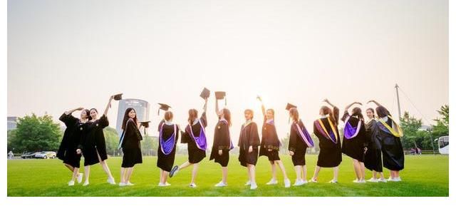 天天向上改編，偌大主播間只有汪涵一人