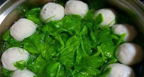 预防|女性爱美，多吃3种食物，滋阴润肺，预防子宫早衰，排毒素清污血