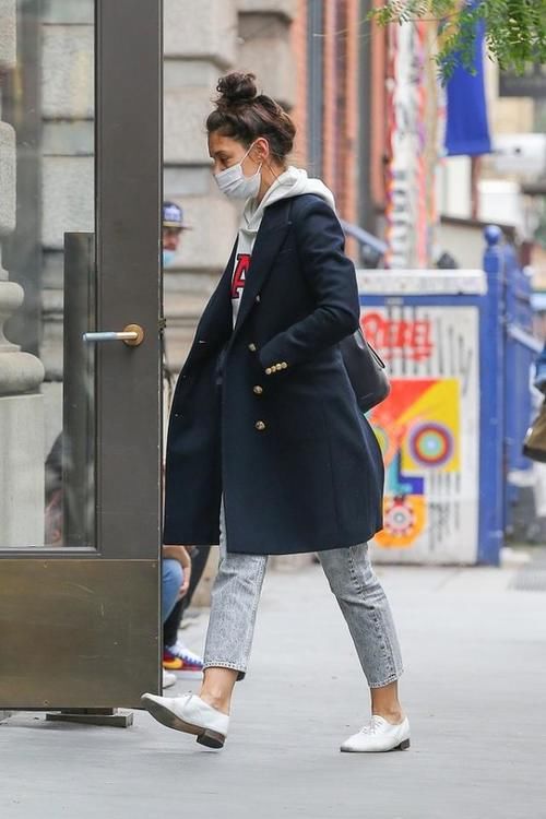  圈粉|初冬被黑色大衣圈粉了，学会时尚的搭配，让你在冬天也是一枝花