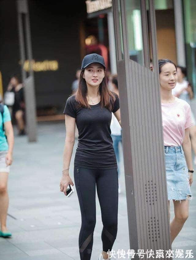 一字 打底裤撑起美好的身材,设计新颖时尚,时髦气质