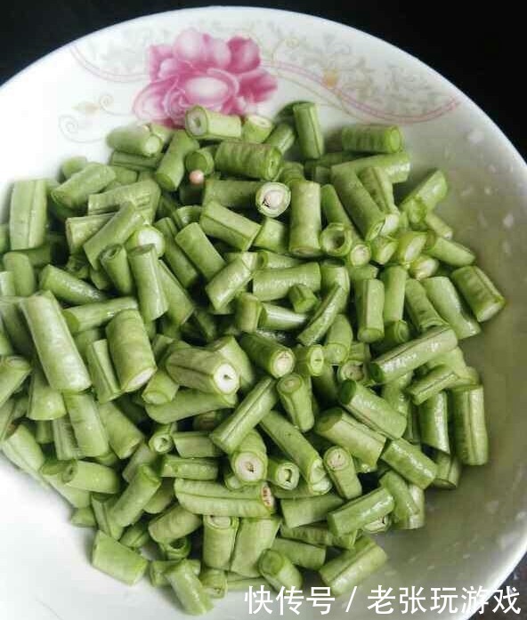 豆角和它炒着吃,清香爽口,越吃越爱吃,不比厨师做的差