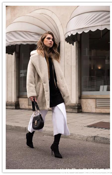 搭配|“连帽卫衣”有了新穿搭思路：以连帽补缺，3个搭配技巧实用易学