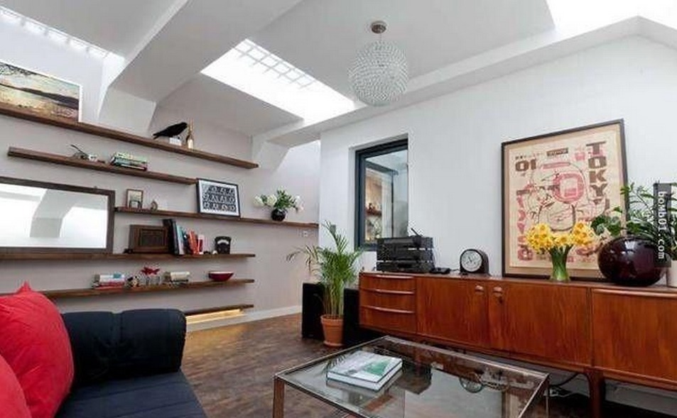 一线城市|买不起房,女子买下公共厕所,动手改装成豪宅,引网友热议