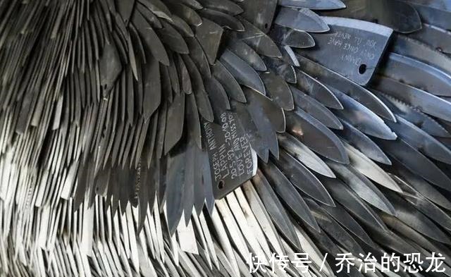 伦敦|伦敦市区最著名的天使雕像由10万把刀制成,每一把刀都意义非凡!