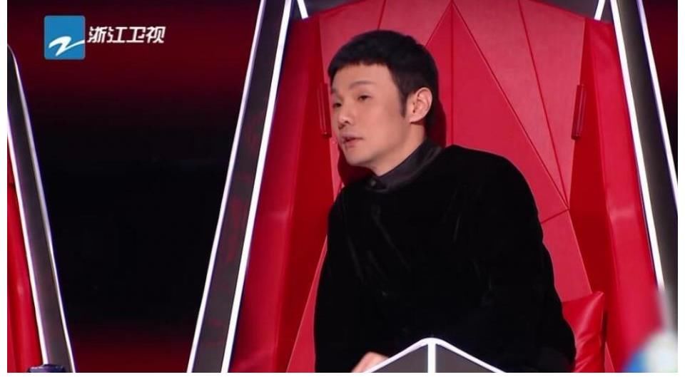 任媚爽|那英嘴比脑子快让人尴尬，本来只是调侃汪峰，实则却拉踩了很多人