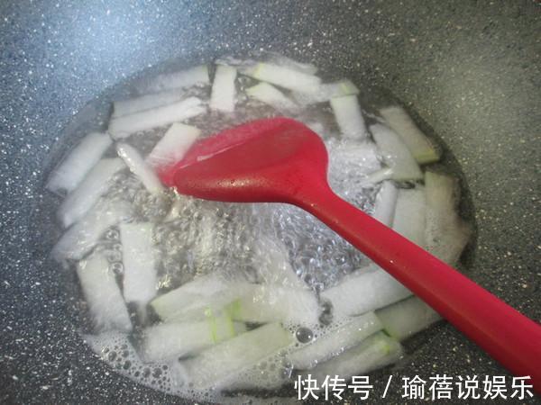 进入三伏天，这道菜要多给家人吃，鲜香开胃，清热下火