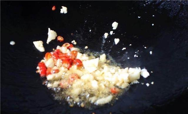 补脑|这快手菜，清新爽口，上桌秒光，常吃补脑记忆好，多给肠胃洗洗澡