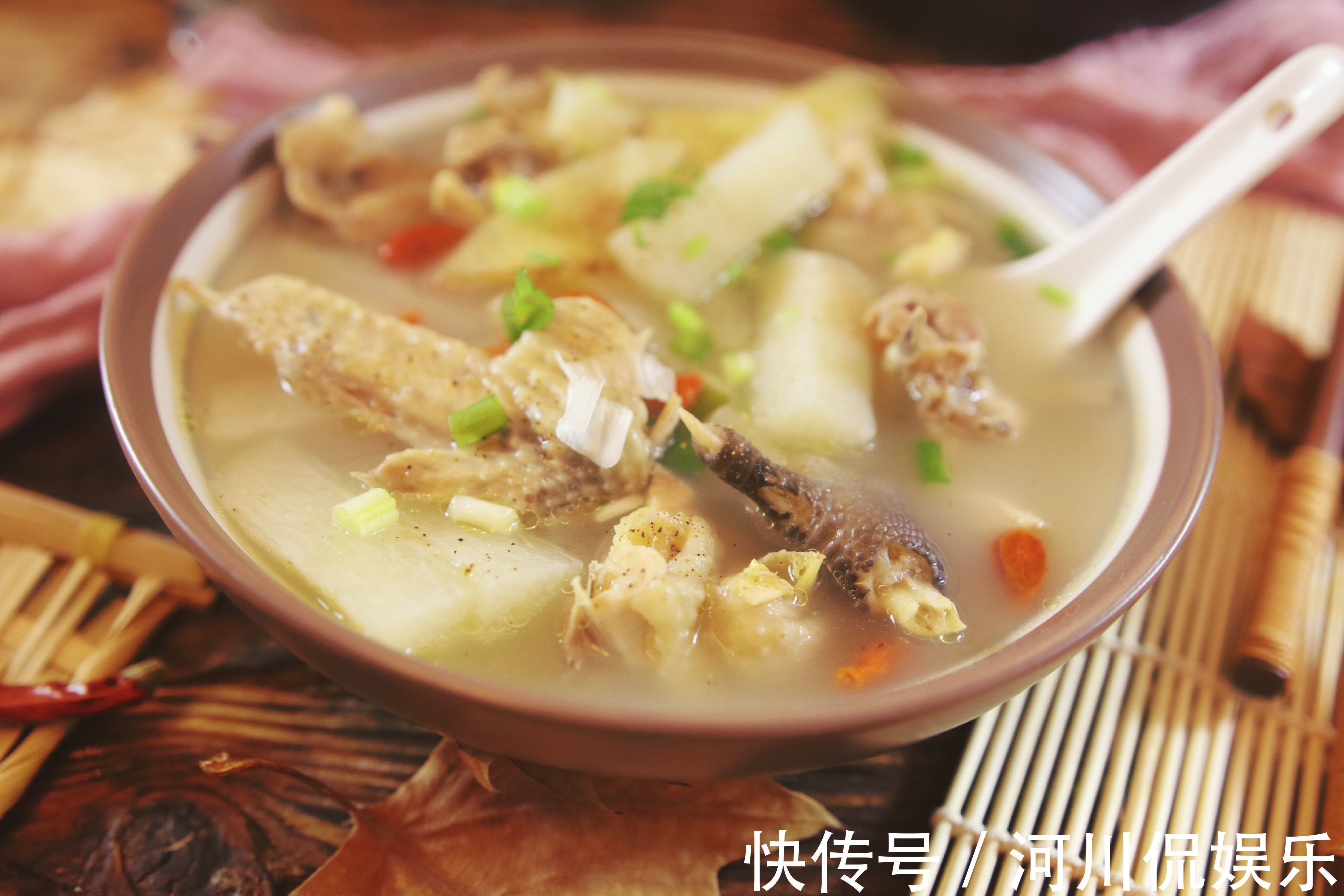 益气|黄芪和什么是“天生一对”经常喝不仅能气血双补，还能延缓衰老