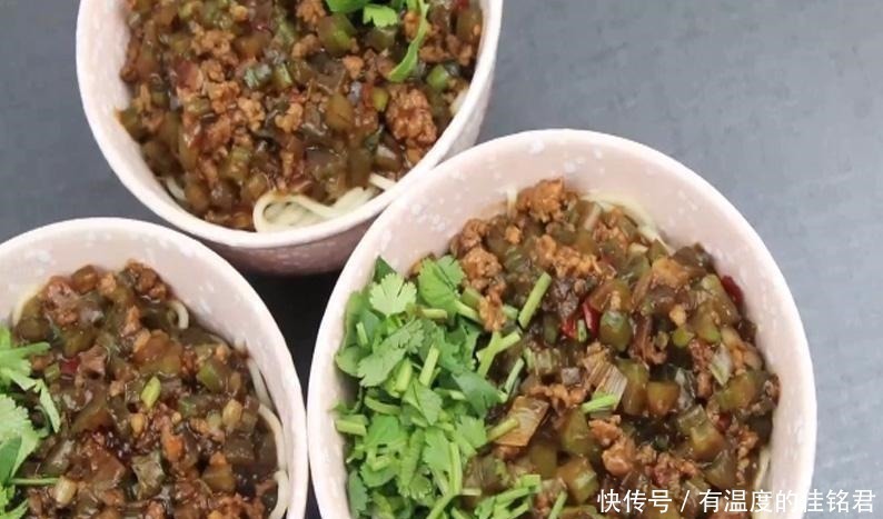 面条|做炸酱面时，最忌出锅即吃，面点师记住这2点，面条劲道又滑爽
