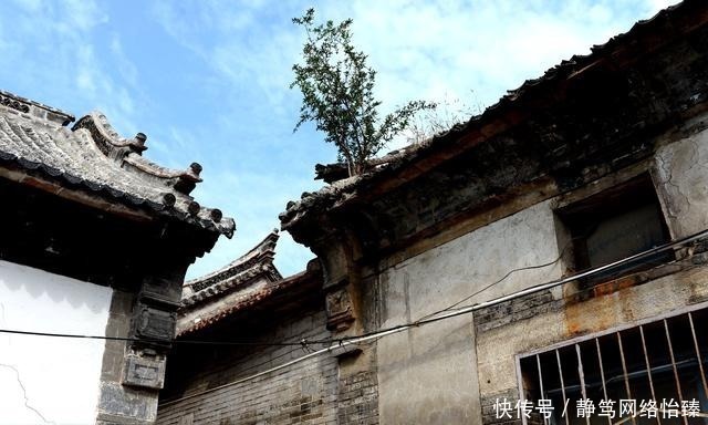 淄川张李村有个清代古建筑王家大院，青砖黛瓦，古色古香