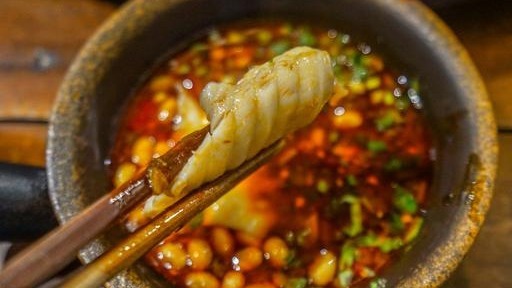 这著名的“美女之城”, “美女”和“火锅”是其两张闪亮的名片