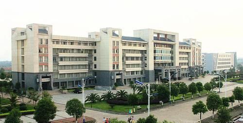 中国“最舒服”的大学，将在国家5A景区内，旅游价值非常高