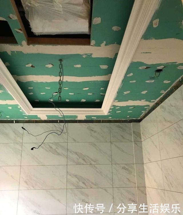 铝扣板|请吊顶工人吃了一顿饭,获得了三个卫生间吊顶的实用性建议!