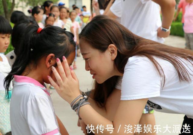 童年时期|为什么宝宝被骂哭后,仍会伸手让妈妈抱知道原因很心疼