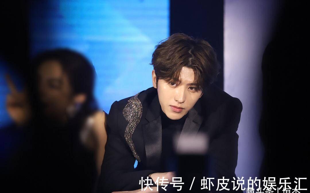 再也不會有下一個蔡徐坤了，他付出了代價，也得到了糖果