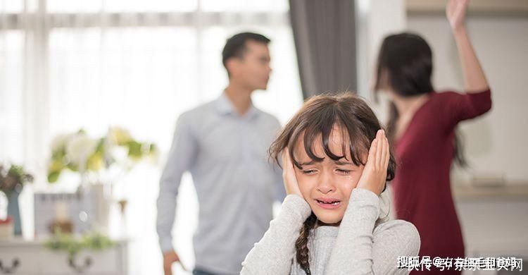 父母|4岁萌娃“教育”妈妈：不要打你老公，父母争吵时孩子有多害怕？