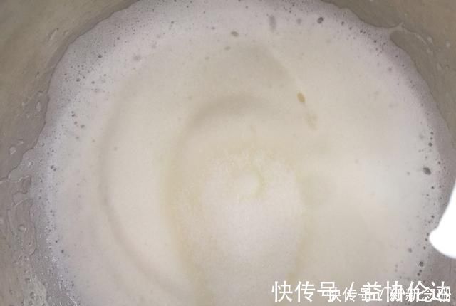 开裂|新手也会做的戚风蛋糕，不缩腰塌陷开裂，保证一次成功