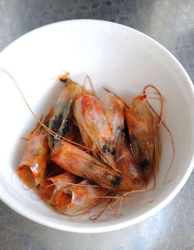 生活环境|虾的头部是屎还是黄？退休厨师：不清楚别乱吃，营养都浪费了