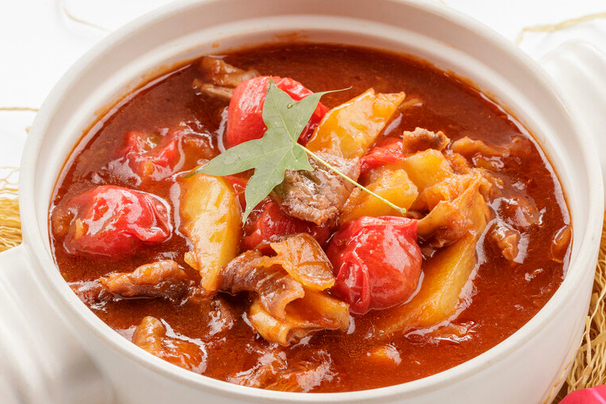 炖牛腩，切记不要焯水，大厨教你一窍门，牛肉又香又软烂，没腥味