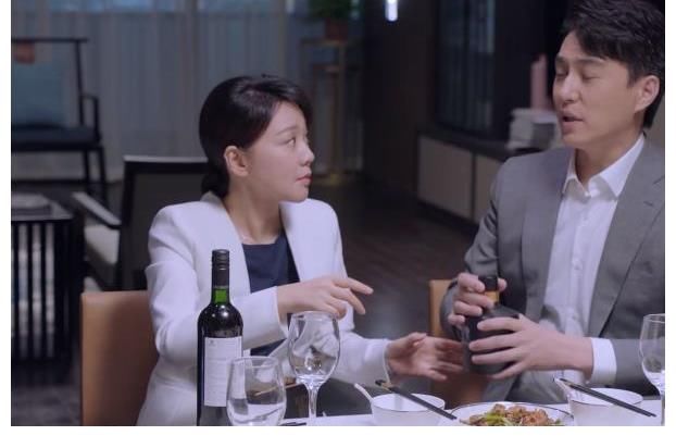 《突围》：最大的反派boss就在身边，几乎没有人会怀疑这个人