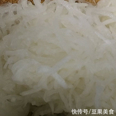 5分钟就能做好的萝卜丝饼（生酮友好）,简单又好吃