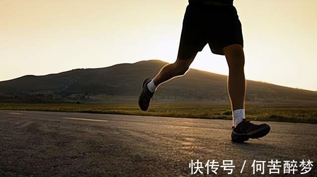 我們?cè)谒伎紩r(shí),腦海里出現(xiàn)的聲音是誰(shuí)的?