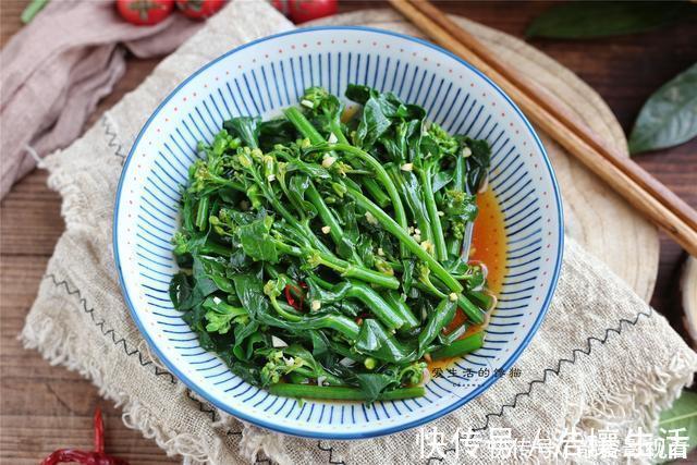 常熬夜就吃这菜,清心下火,通肠道,3元一大捆,难怪大婶抢着买