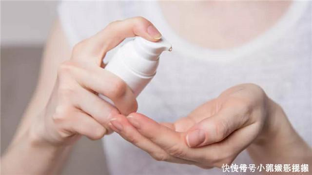 面膜|女人洗完脸后,要及时做这三件事,坚持两个月后,养成“白光肌”