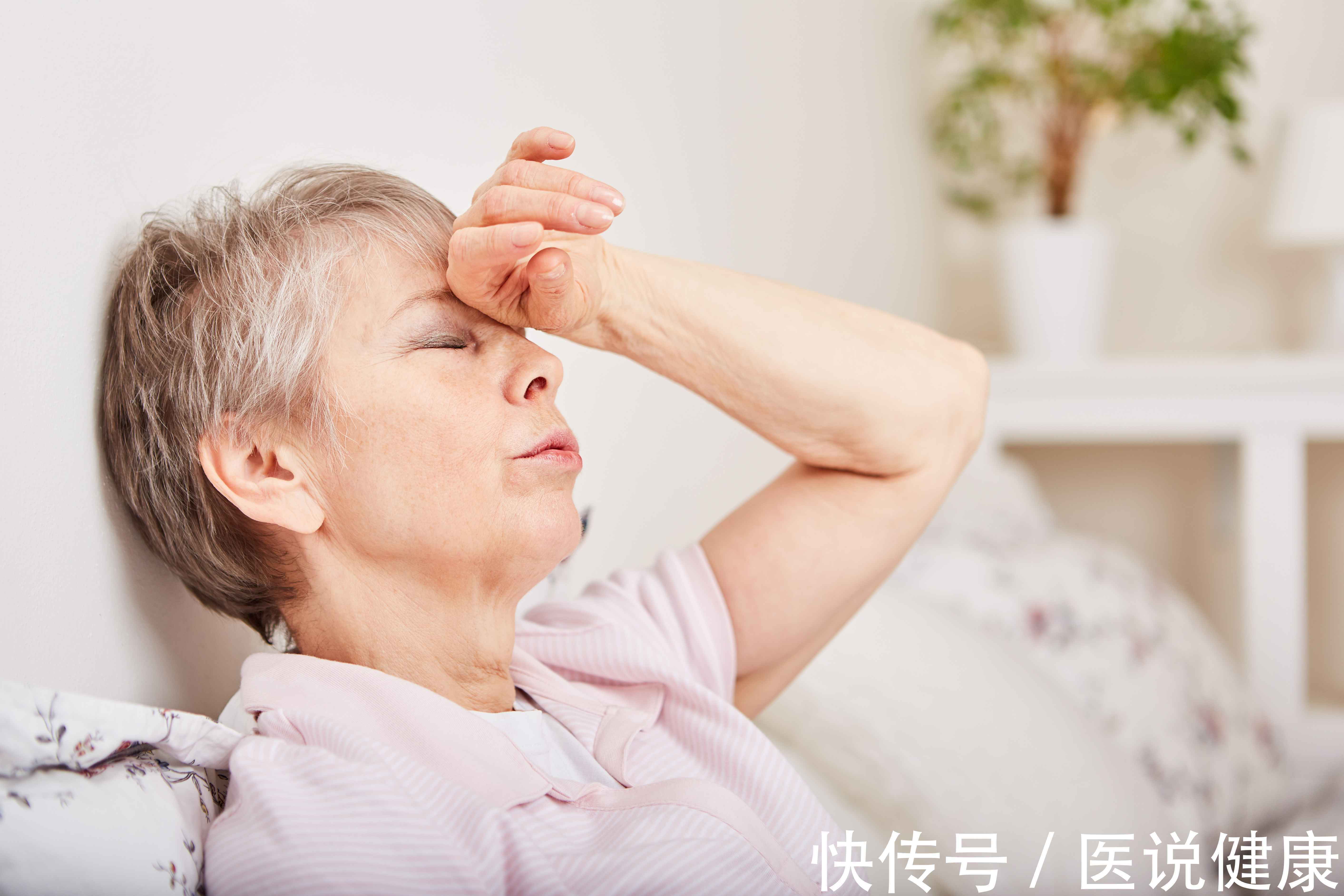 癌变会|身体莫名出现这6种不适,有可能是疾病来报道的表现,及时检查