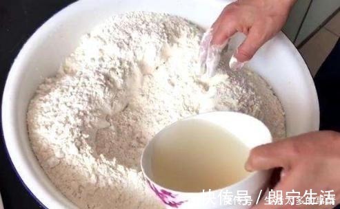 面渣|外婆发面从不用酵母，蒸馒头却比面包蓬松，原来秘密武器是“它”