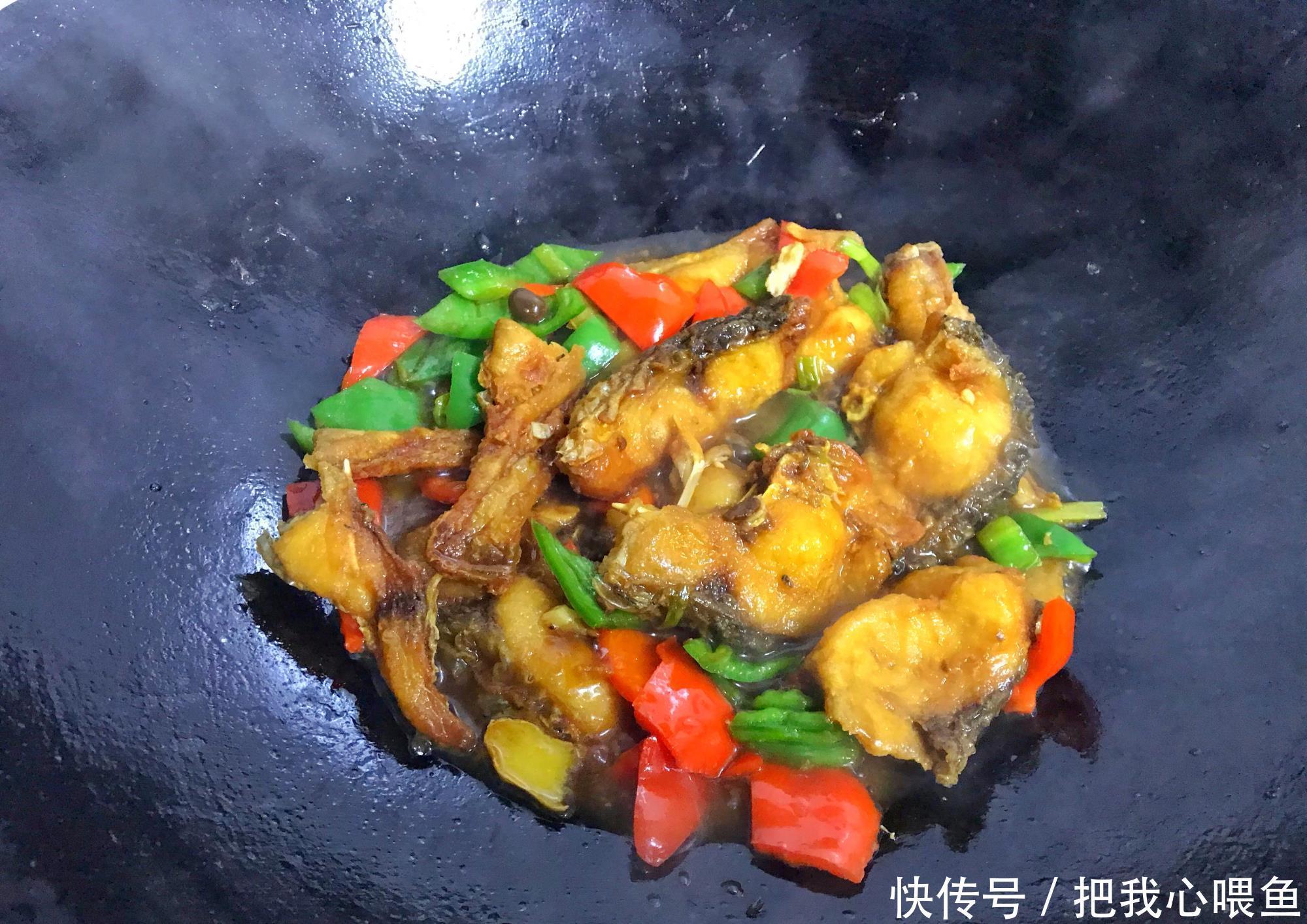 年夜饭少不了的鱼,学会特色做法,酥香入味,简单好吃寓意好