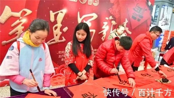 书生@才女出上联“朝朝暮暮,进进出出”,穷书生对出下联让才女红了脸