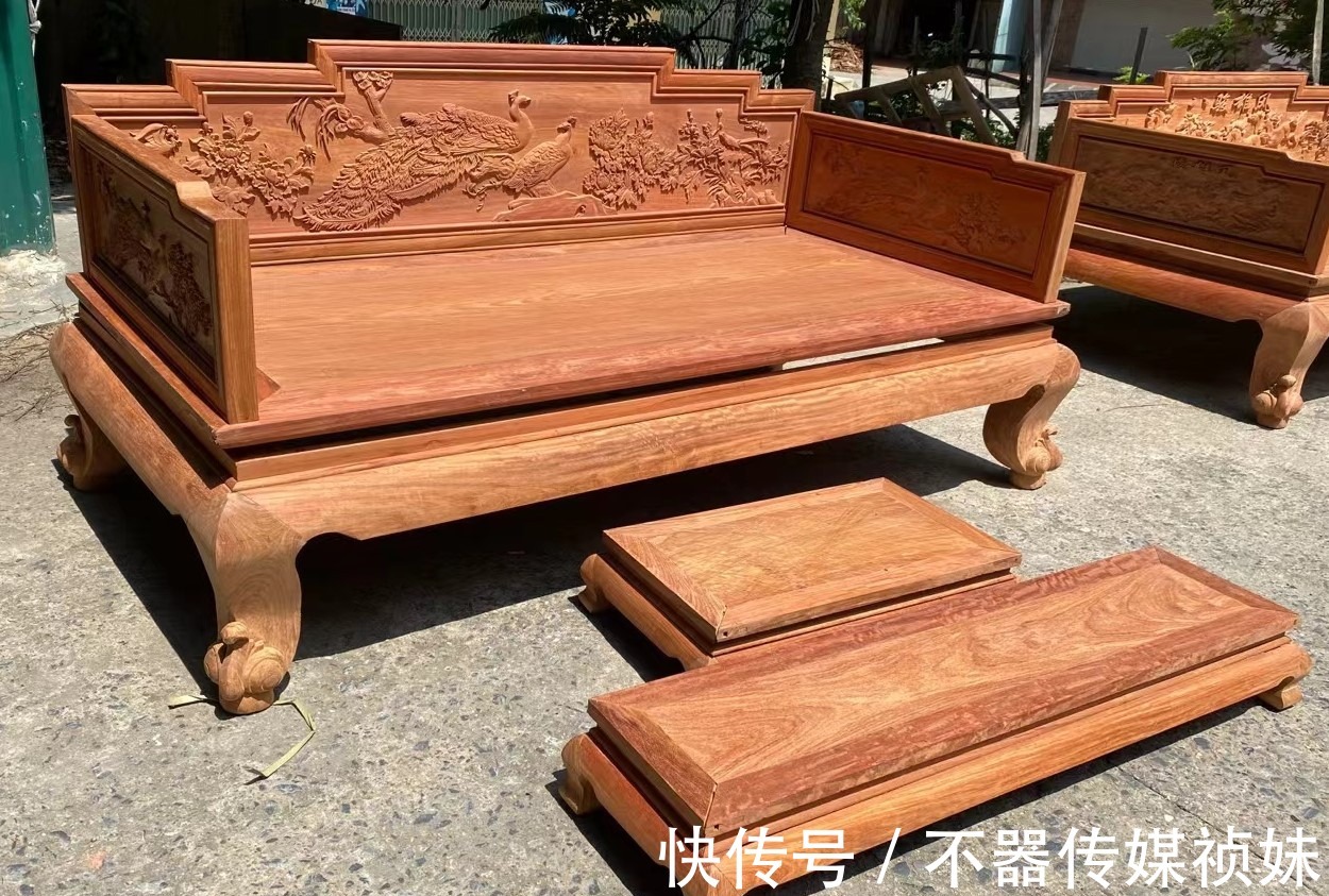 缅甸花梨|厂家大果紫檀家具出厂价是多少？今天它来了