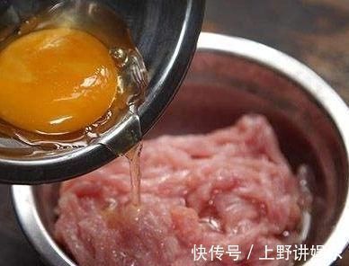 不要再用淀粉腌肉了,牢记“这3点”,无论腌啥肉,都鲜嫩又入味