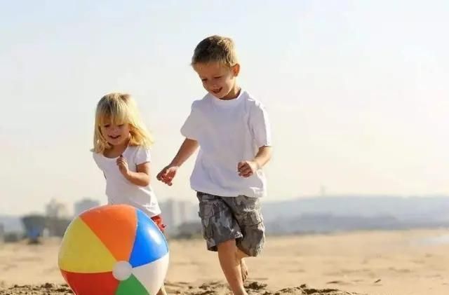 智商|有这3个“怪癖”的孩子往往高智商,父母勿傻傻纠正,别扼杀天才