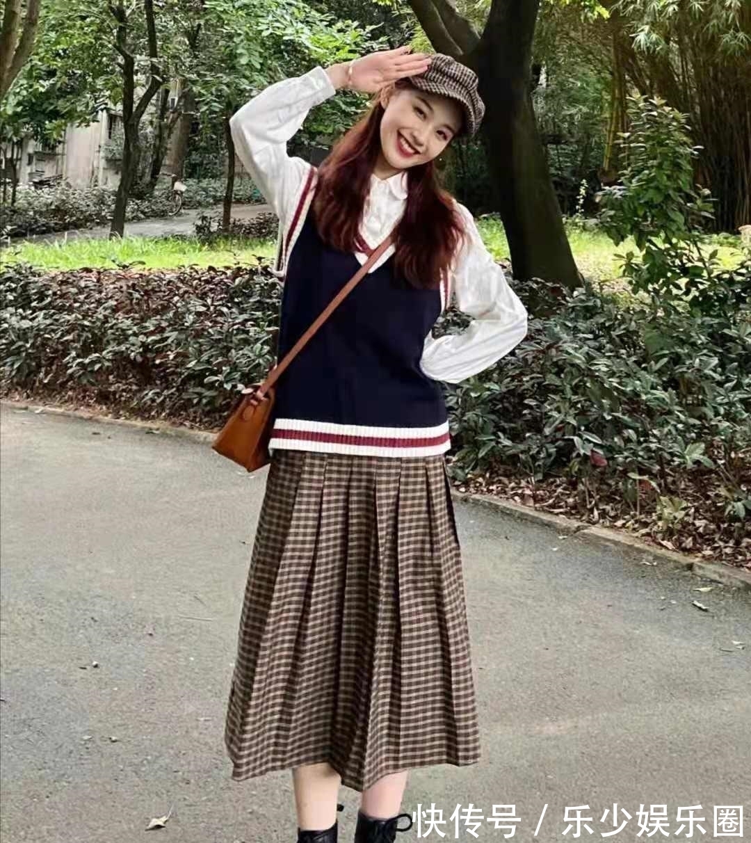 搭配|格子半身裙搭配什么上衣好看