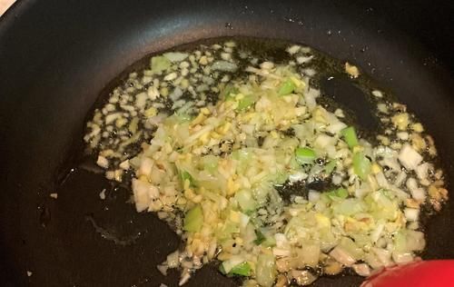 为孩子们准备的扣肉-迷你版，不油不腻，上桌后连汤都不剩，连吃三碗饭