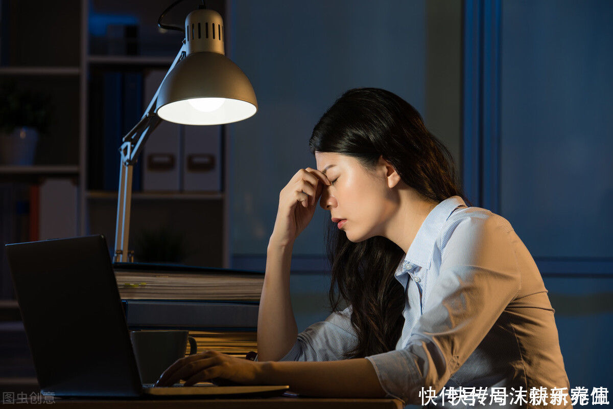 豆?jié){|早晨是養(yǎng)肝“黃金期”,醫(yī)生:多吃兩種食物,肝臟或會(huì)慢慢好轉(zhuǎn)