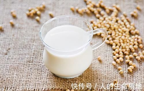 蓝莓|人到中年想长寿,要坚持吃3种食物,促进人体新陈代谢,早吃早好