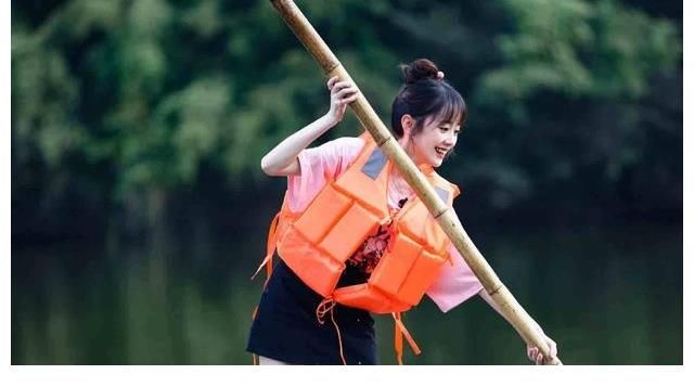 王路晴新综艺《阳光姐妹淘》今日开播 与闺蜜宣璐入住阳光小屋