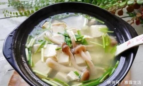 海鲜菇|豆腐和它一起炖，比鸡汤还鲜，百吃不腻，补钙，早吃早受益
