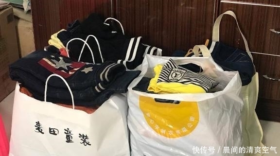 衣服|生活再节俭,遇到朋友送的孩子旧物品,有这4样,还是不要收了