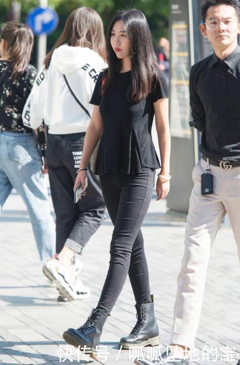 牛仔裤 穿牛仔裤休闲又靓丽,黑色风格让你更具风采