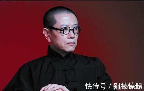 陈丹青!山下传出阵阵“恶臭”,引来全村人围观,男子看后当场崩溃!