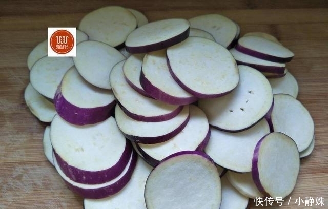 夏天茄子最好吃,5分钟学会3种做法,做法非常简单、吃一次忘不了