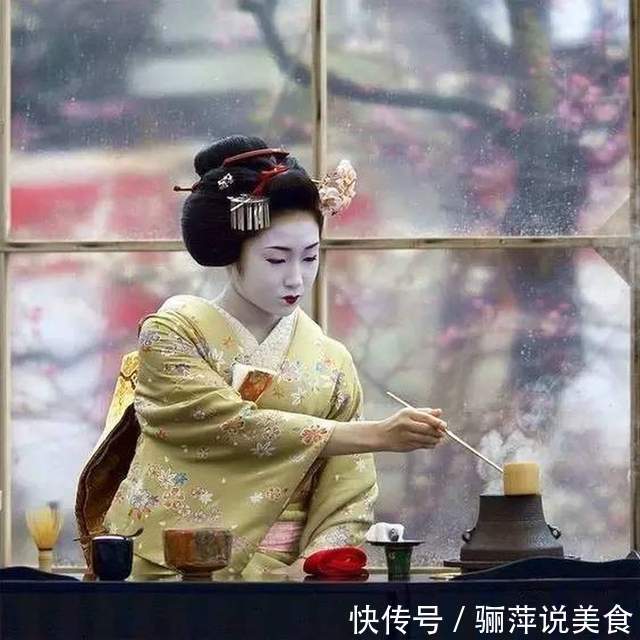 抹茶是用什么东西做成的，为啥叫抹茶吃了这么多年，终于知道了
