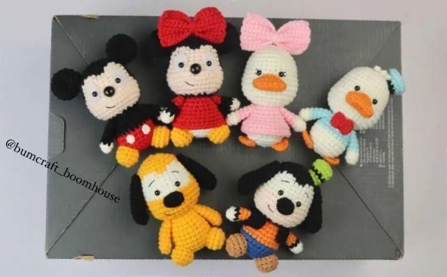 米妮|米老鼠和它的朋友们:米奇&米妮、唐老&鸭黛丝、布鲁托&高飞